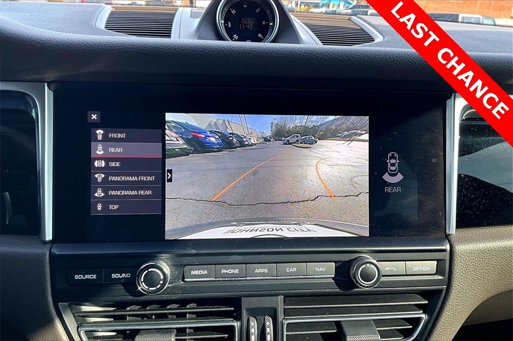 2021 Porsche Macan Base