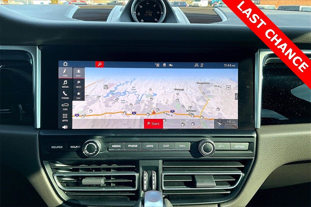 2021 Porsche Macan Base