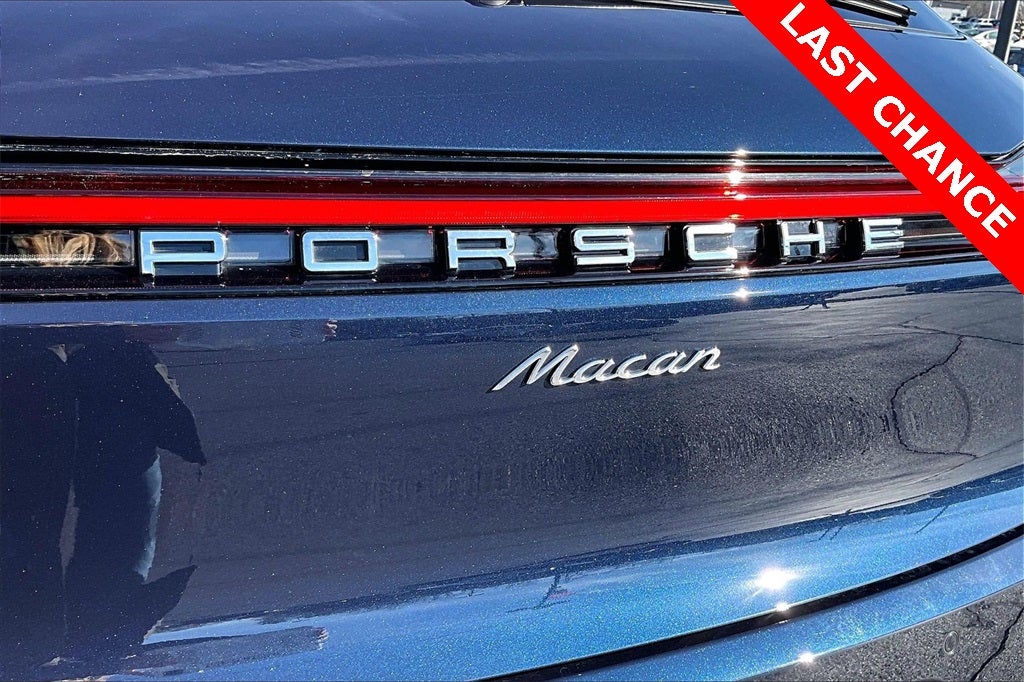 2021 Porsche Macan Base