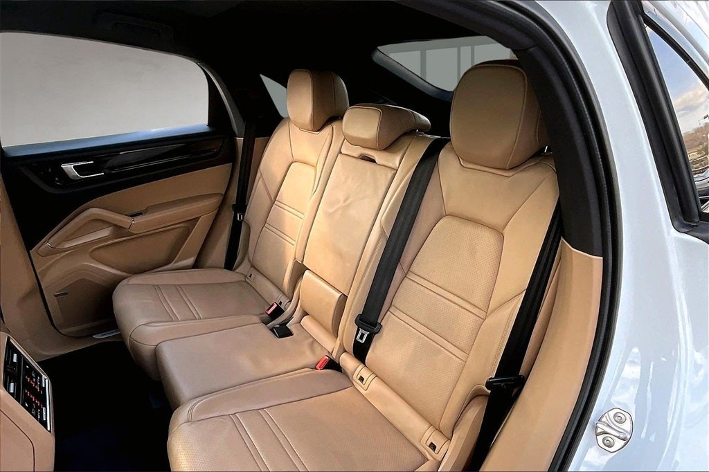 2021 Porsche Cayenne Coupe Base