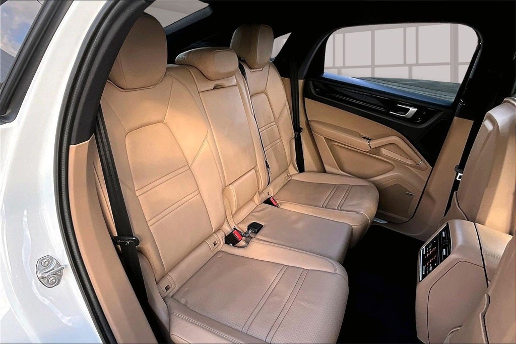 2021 Porsche Cayenne Coupe Base