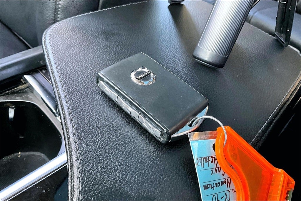 2020 Volvo XC90 T5 Momentum