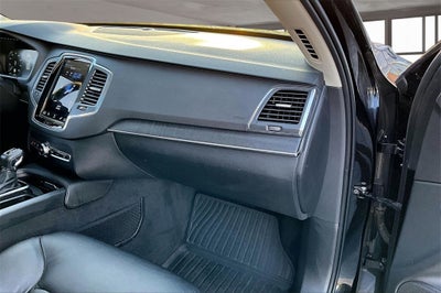 2020 Volvo XC90 T5 Momentum