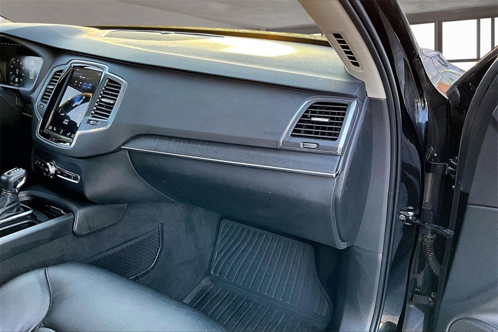 2020 Volvo XC90 T5 Momentum