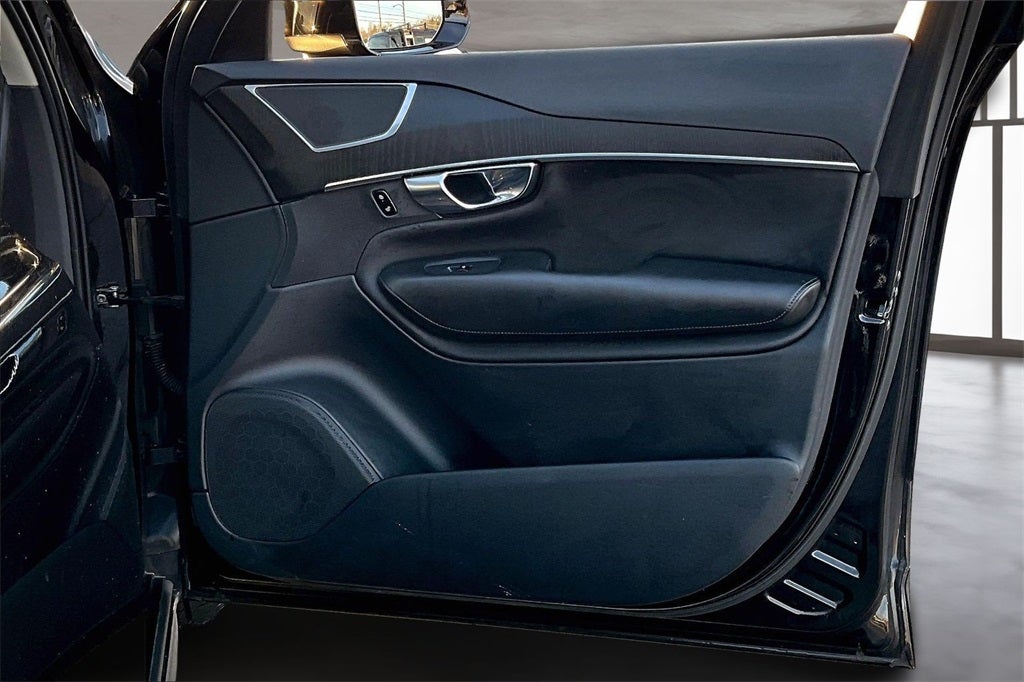 2020 Volvo XC90 T5 Momentum