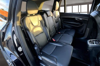 2020 Volvo XC90 T5 Momentum